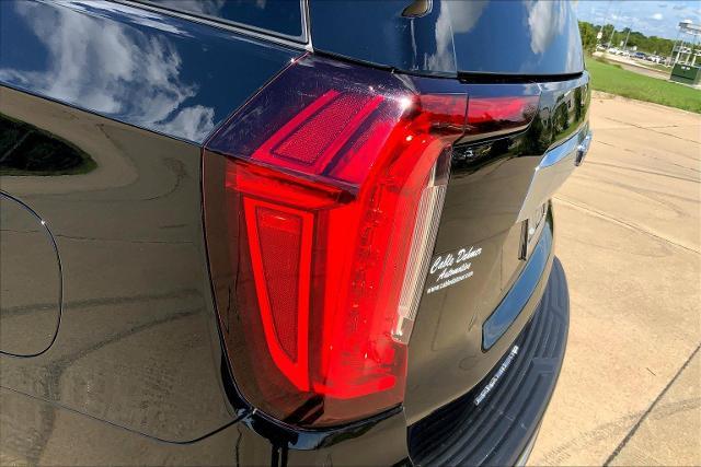 2024 GMC Yukon XL Vehicle Photo in TOPEKA, KS 66609-0000