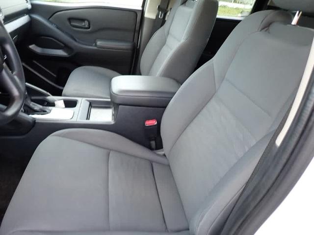 2022 Nissan Frontier Vehicle Photo in ZELIENOPLE, PA 16063-2910