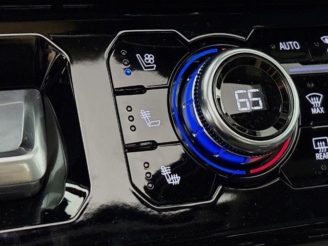 2025 GMC Sierra 3500 HD Vehicle Photo in PUYALLUP, WA 98371-4149