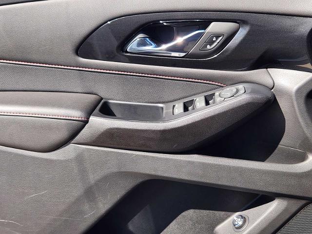 2023 Chevrolet Traverse Vehicle Photo in DENTON, TX 76210-9321