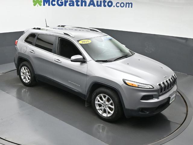 2016 Jeep Cherokee Vehicle Photo in Cedar Rapids, IA 52402