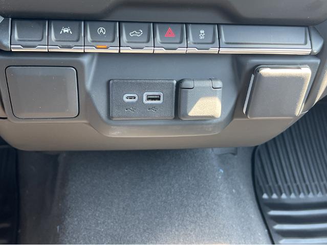 2024 Chevrolet Silverado 1500 Vehicle Photo in POOLER, GA 31322-3252