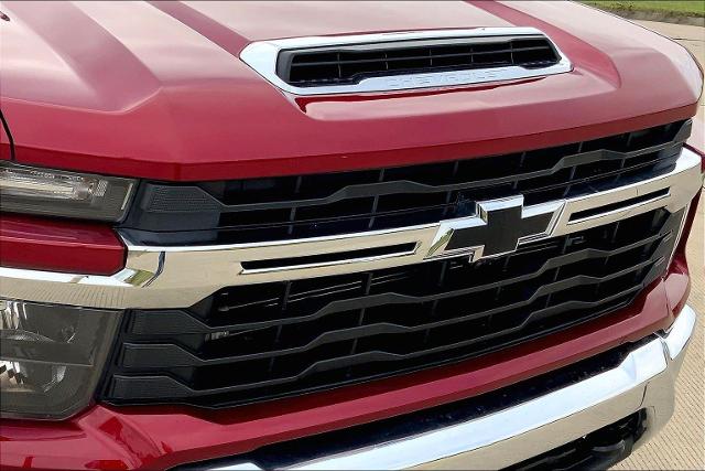 2024 Chevrolet Silverado 2500 HD Vehicle Photo in TOPEKA, KS 66609-0000