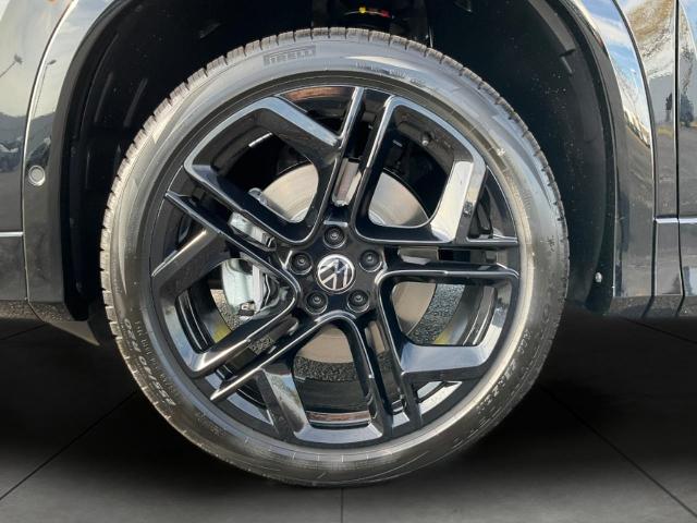 2025 Volkswagen Tiguan Vehicle Photo in Oshkosh, WI 54904