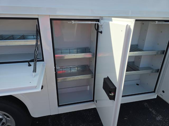 2025 Chevrolet Express Commercial Cutaway Vehicle Photo in INDEPENDENCE, MO 64055-1314