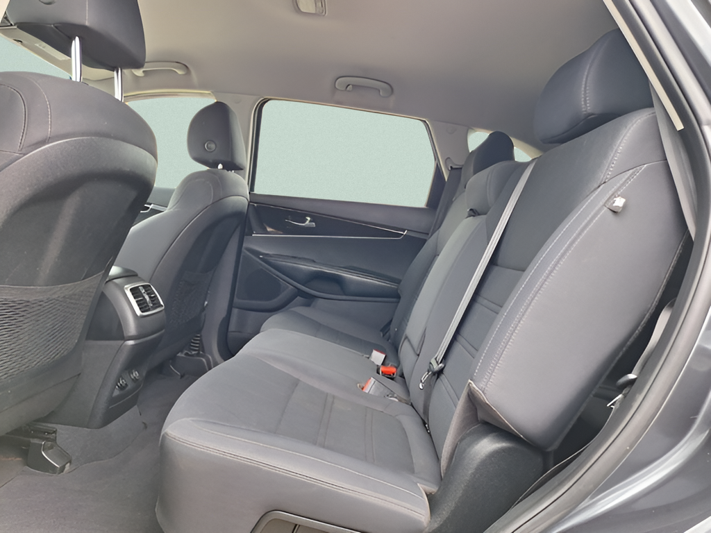 2020 Kia Sorento LX V6 - 9