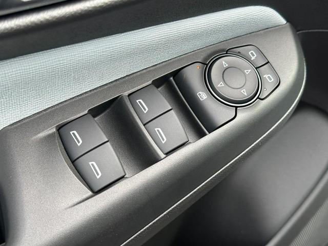 2025 Buick Envista Vehicle Photo in COLUMBIA, MO 65203-3903