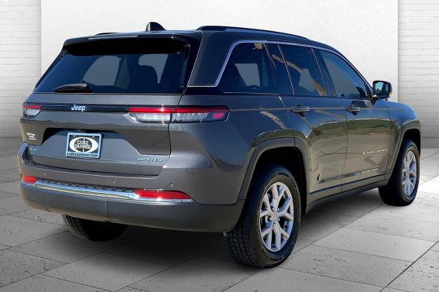 2022 Jeep Grand Cherokee Vehicle Photo in TOPEKA, KS 66609-0000