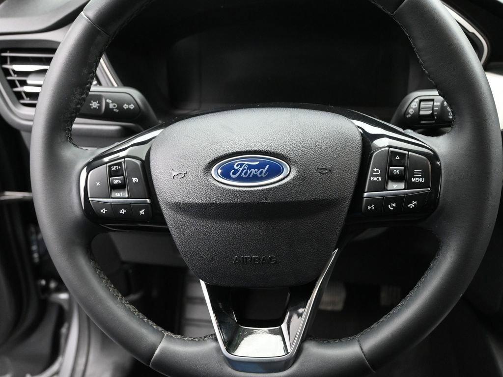 2021 Ford Escape Vehicle Photo in Cedar Rapids, IA 52402