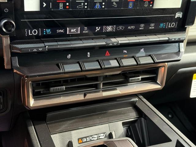 2025 GMC HUMMER EV Pickup Vehicle Photo in COLUMBIA, MO 65203-3903