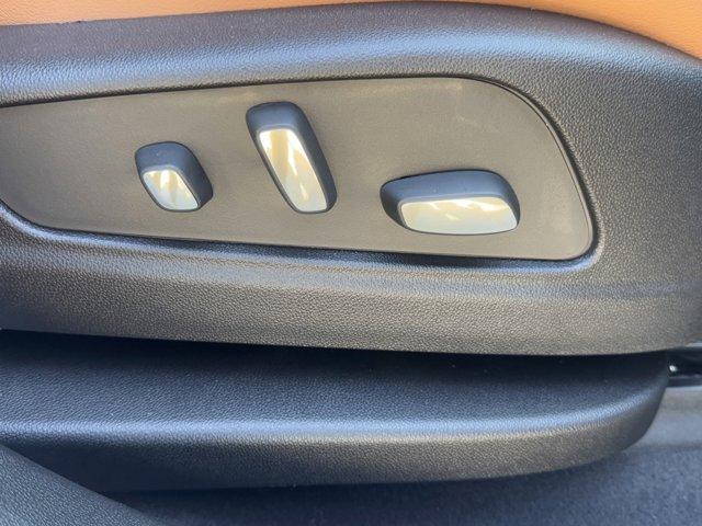 2025 Cadillac XT5 Vehicle Photo in LEOMINSTER, MA 01453-2952
