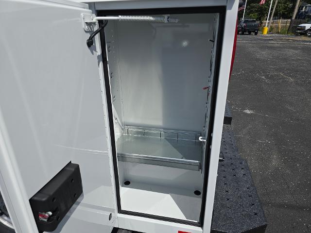 2025 Chevrolet Express Commercial Cutaway Vehicle Photo in INDEPENDENCE, MO 64055-1314