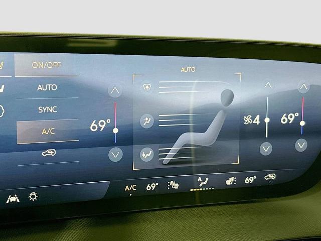 2026 Buick Enclave Vehicle Photo in PUYALLUP, WA 98371-4149