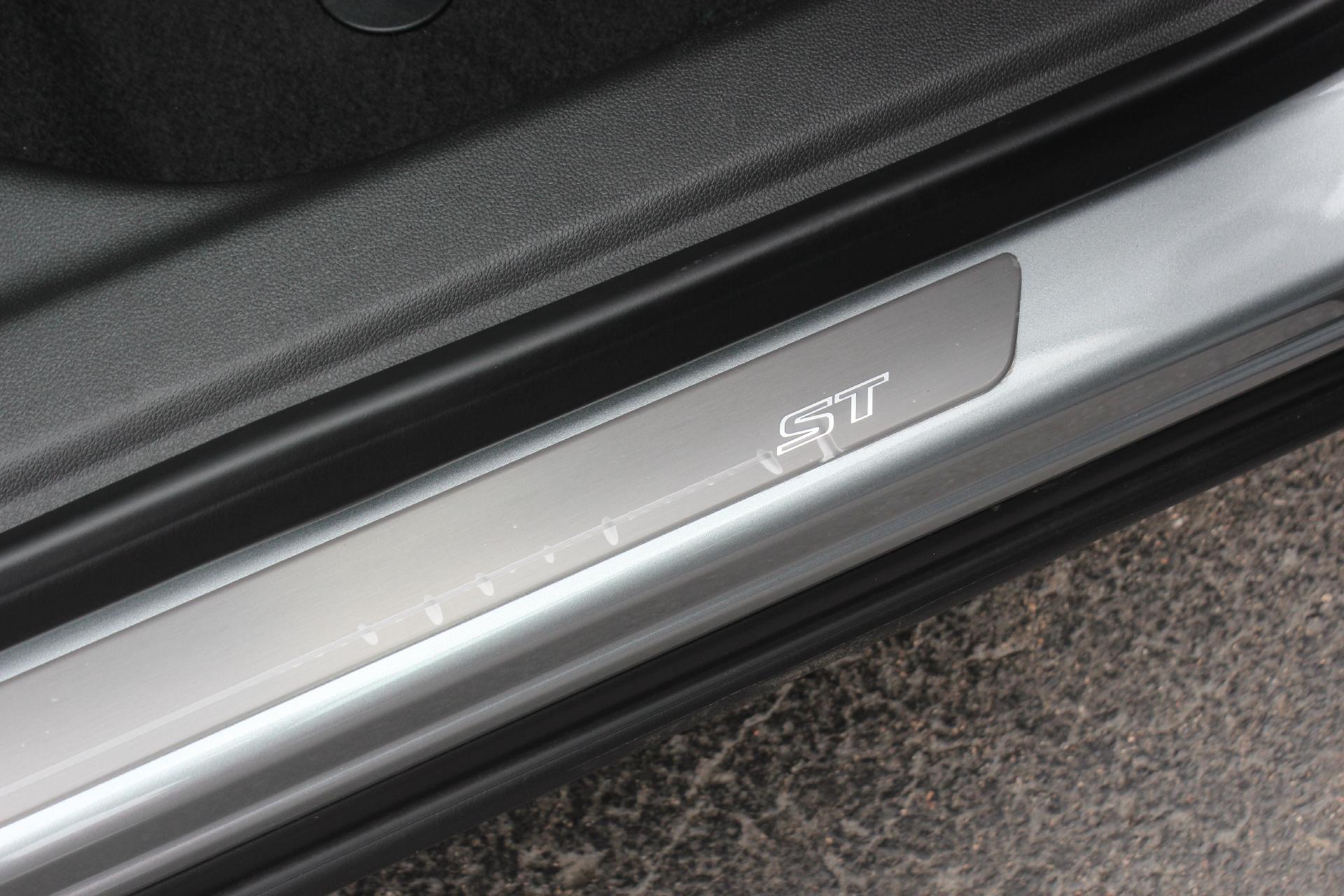 2025 Buick Envision Vehicle Photo in AURORA, CO 80012-4011