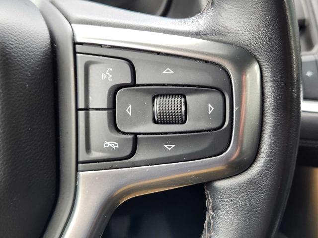 2022 Chevrolet Suburban Vehicle Photo in DENTON, TX 76210-9321