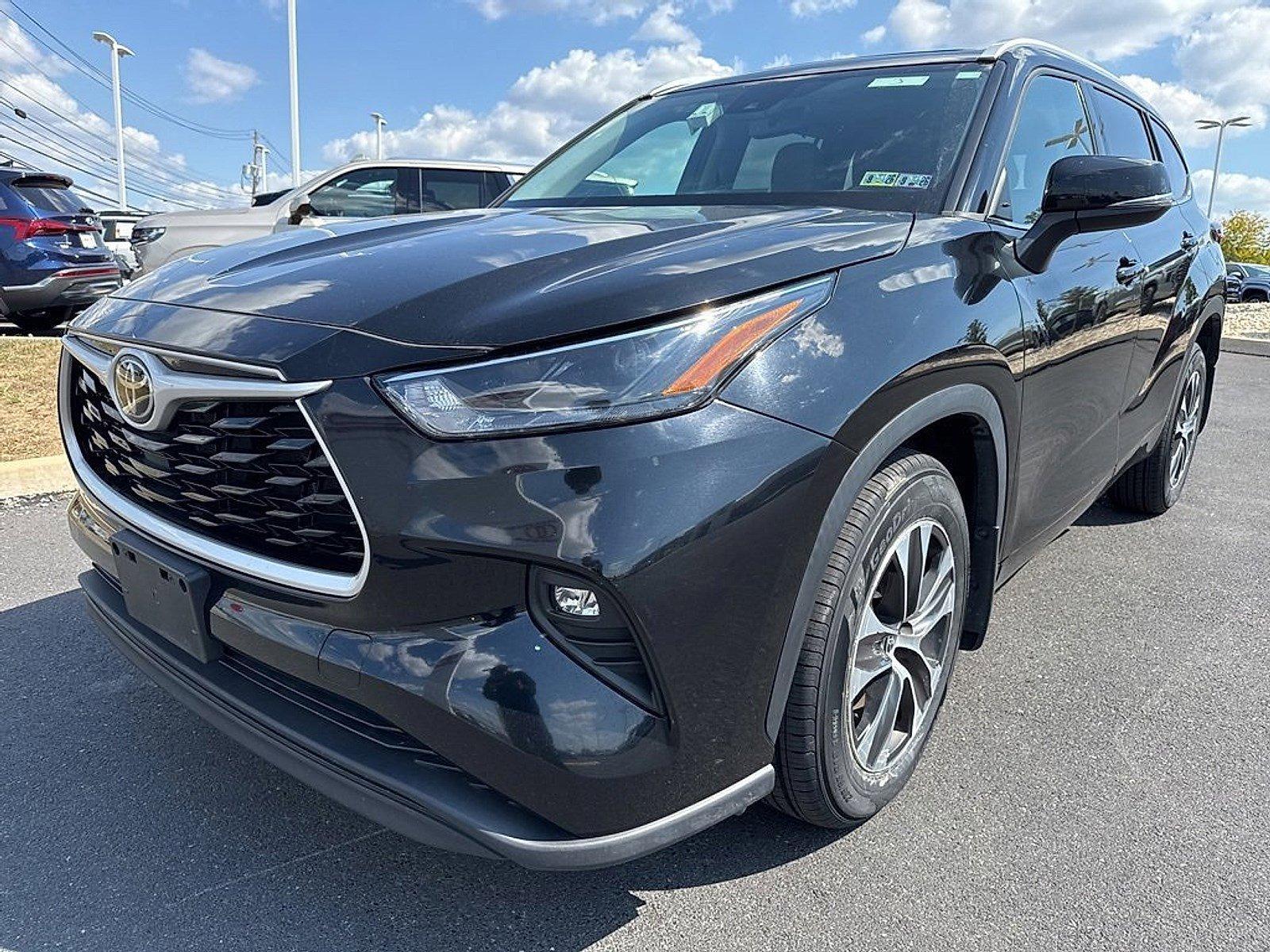 2022 Toyota Highlander Vehicle Photo in Harrisburg, PA 17111