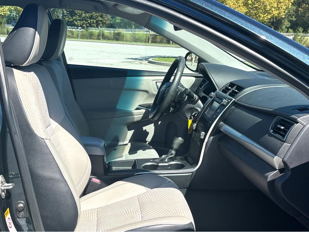 2016 Toyota Camry Vehicle Photo in POOLER, GA 31322-3252