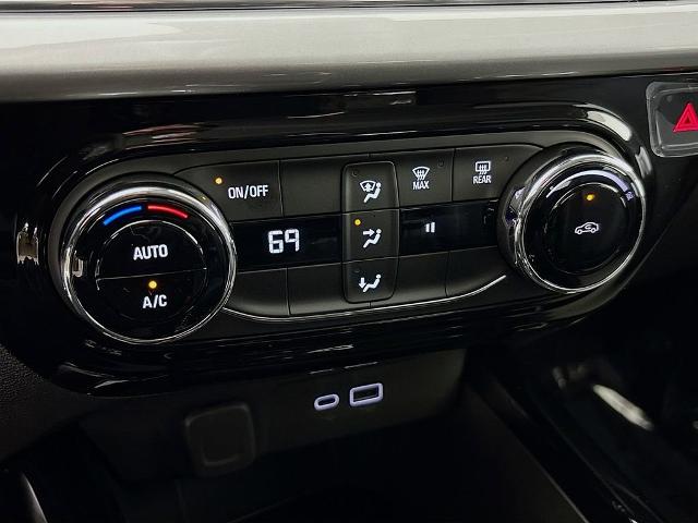 2026 Chevrolet Trax Vehicle Photo in PUYALLUP, WA 98371-4149