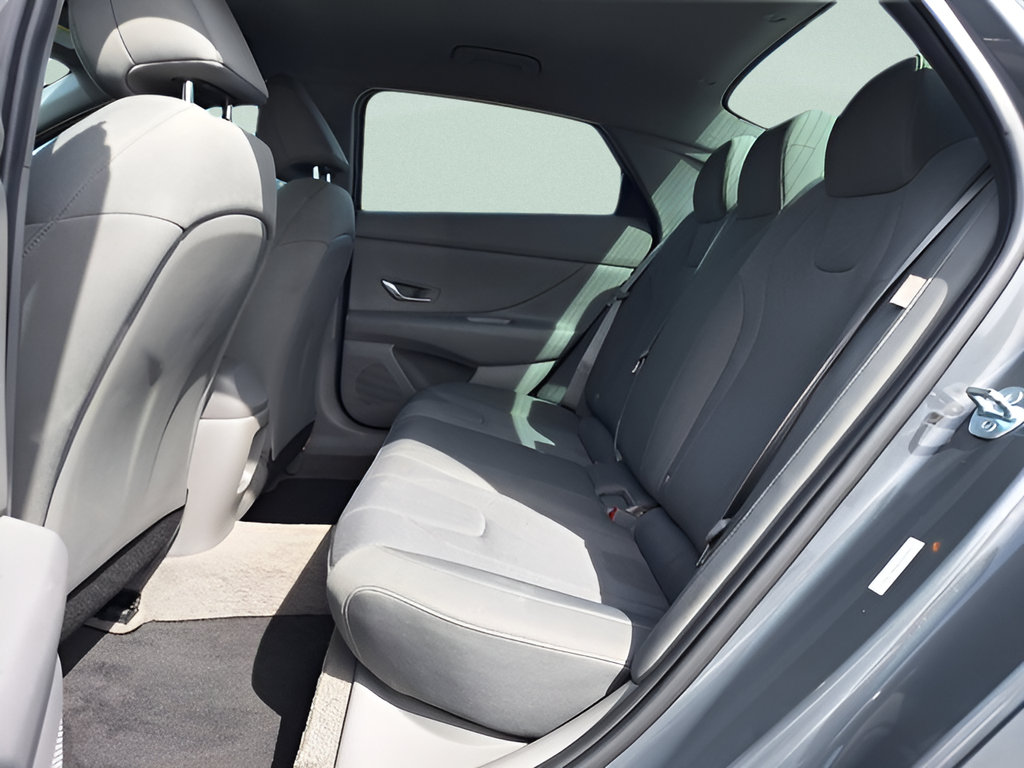 2025 Hyundai Elantra SE - 9