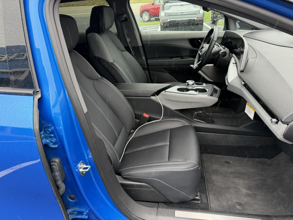 2025 Cadillac OPTIQ photo 29 of 31