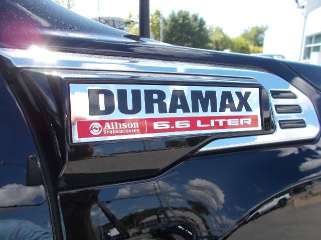 2025 GMC Sierra 2500 HD Vehicle Photo in LOWELL, MA 01852-4336