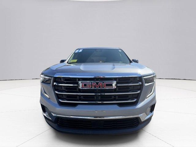 2025 GMC Acadia Vehicle Photo in LEOMINSTER, MA 01453-2952