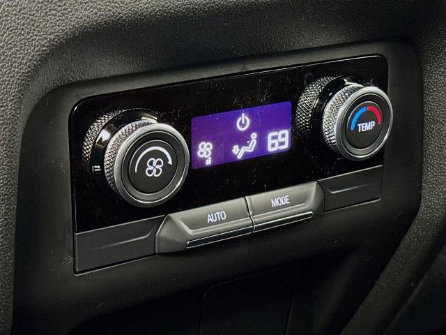 2025 Buick Enclave Vehicle Photo in PUYALLUP, WA 98371-4149