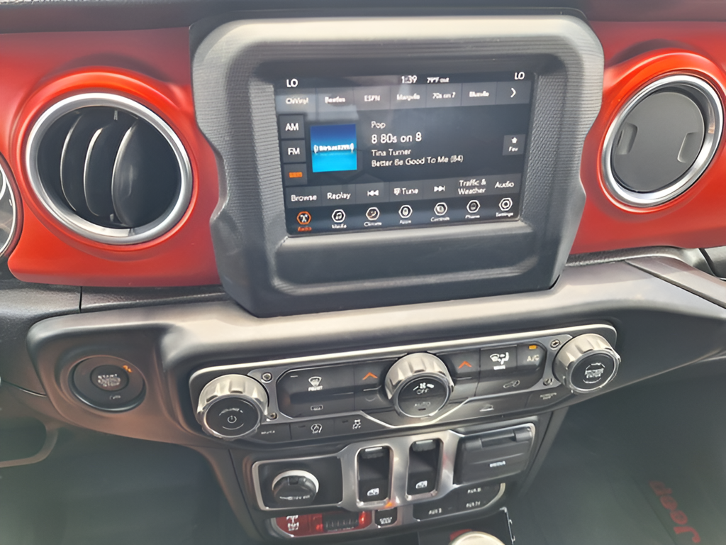 2021 Jeep Wrangler photo 13 of 32