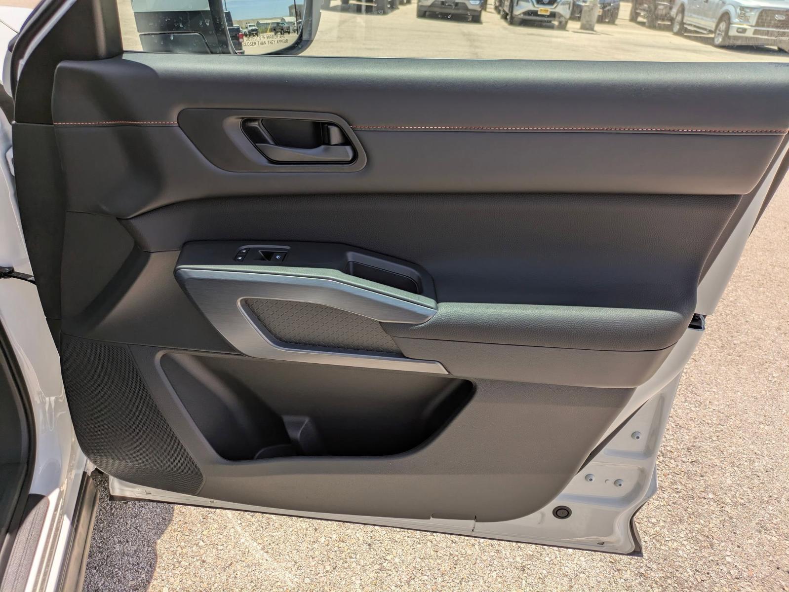 2025 Nissan Pathfinder Vehicle Photo in Seguin, TX 78155
