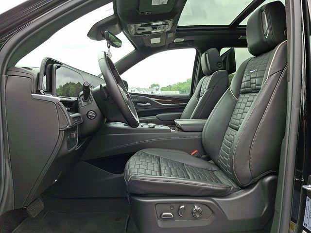 2024 Cadillac Escalade Vehicle Photo in DANBURY, CT 06810-5034