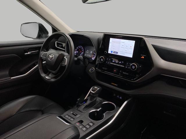 2024 Toyota Highlander Vehicle Photo in Appleton, WI 54913