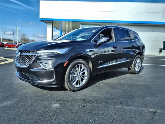 2024 Buick Enclave Vehicle Photo in SANFORD, NC 27332-9629