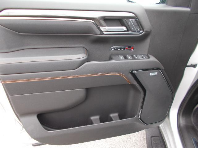 2022 GMC Sierra 1500 Vehicle Photo in LOWELL, MA 01852-4336