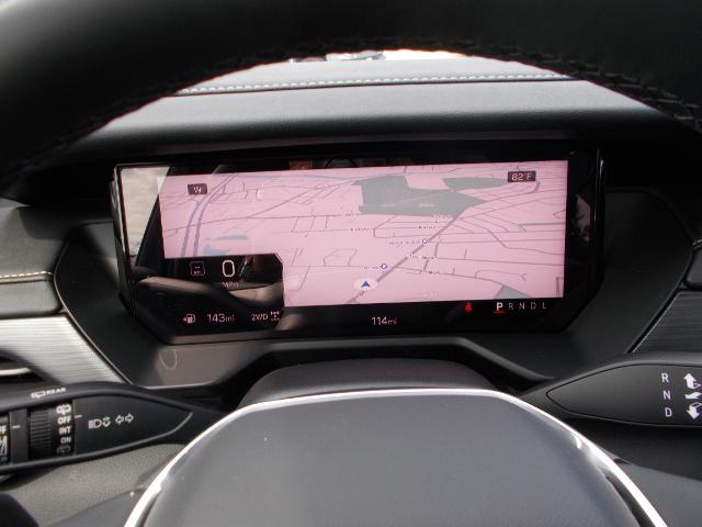 2025 GMC Acadia Vehicle Photo in LOWELL, MA 01852-4336