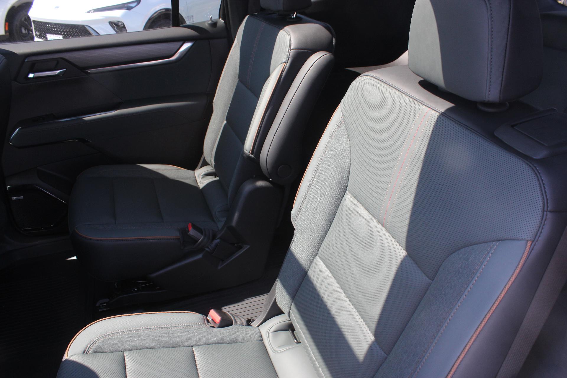 2025 GMC Acadia Vehicle Photo in AURORA, CO 80012-4011