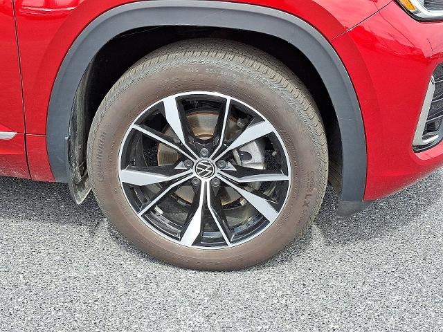 2024 Volkswagen Atlas Cross Sport Vehicle Photo in HARRISBURG, PA 17111-1033