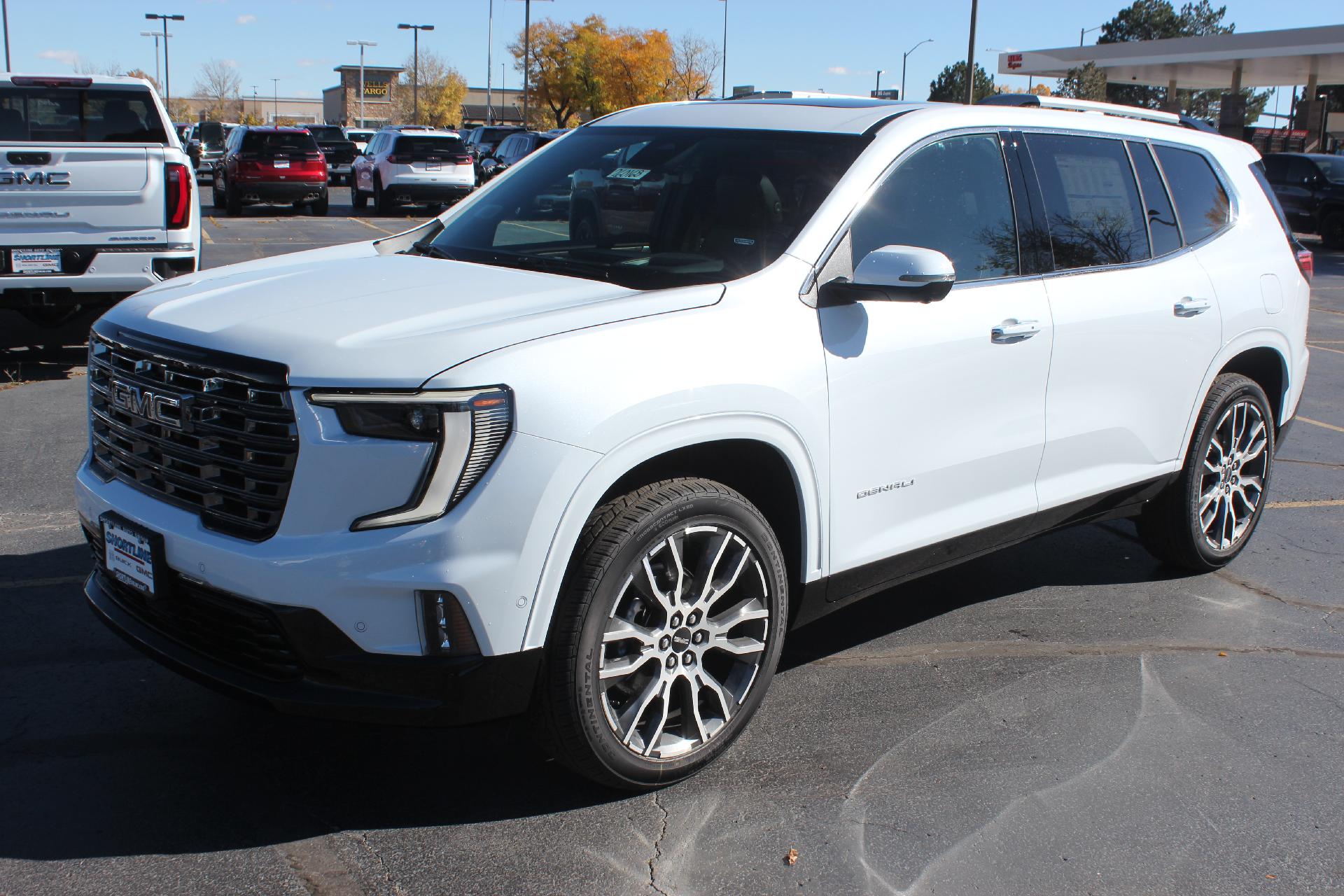 2026 GMC Acadia Vehicle Photo in AURORA, CO 80012-4011