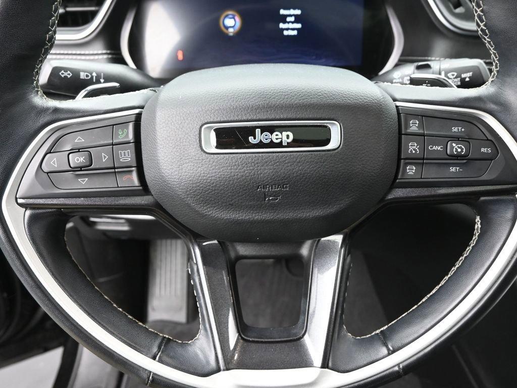 2022 Jeep Grand Cherokee L Vehicle Photo in Cedar Rapids, IA 52402