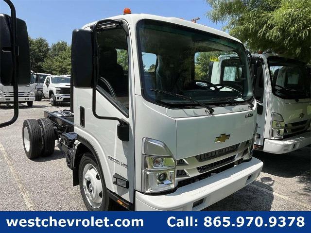 2025 Chevrolet Low Cab Forward 4500 HG Vehicle Photo in ALCOA, TN 37701-3235