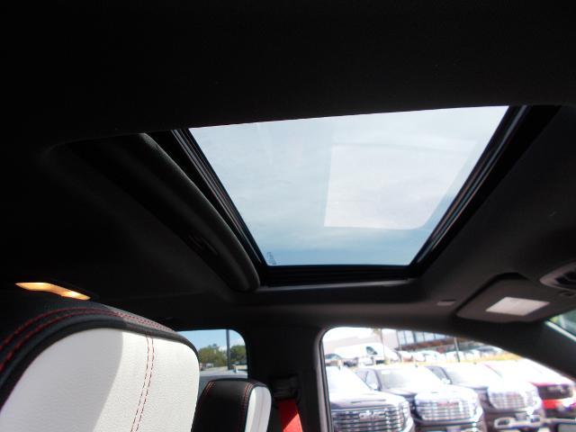 2026 GMC Canyon Vehicle Photo in LOWELL, MA 01852-4336