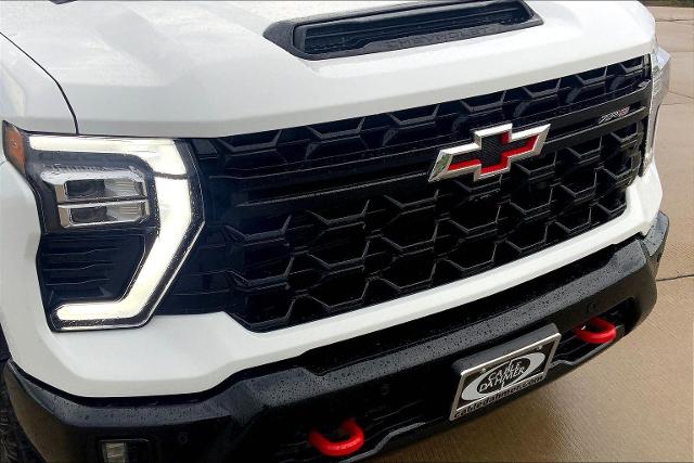 2025 Chevrolet Silverado 2500 HD Vehicle Photo in TOPEKA, KS 66609-0000