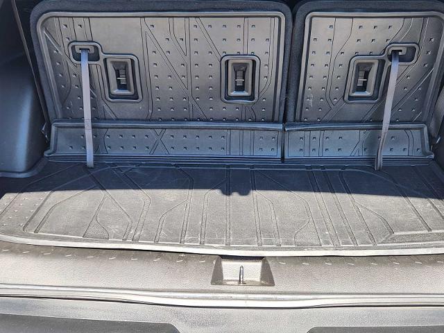2023 Chevrolet Traverse Vehicle Photo in DENTON, TX 76210-9321