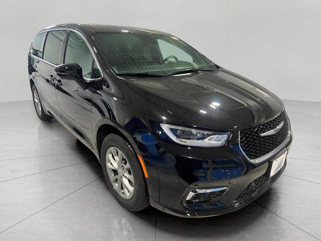 2026 Chrysler Pacifica Vehicle Photo in Neenah, WI 54956