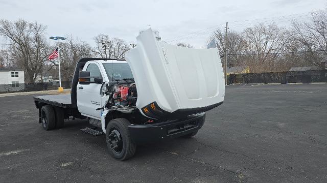 2024 Chevrolet Silverado Chassis Cab Vehicle Photo in INDEPENDENCE, MO 64055-1314