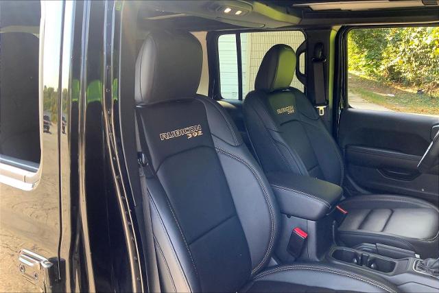 2024 Jeep Wrangler Vehicle Photo in KANSAS CITY, MO 64114-4545