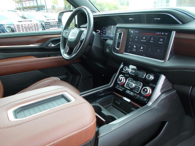 2023 GMC Yukon Vehicle Photo in LOWELL, MA 01852-4336