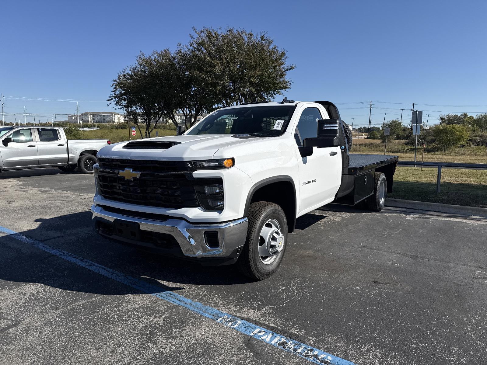 2026 Chevrolet Silverado 3500 HD Chassis Cab Vehicle Photo in GEORGETOWN, TX 78626-7508