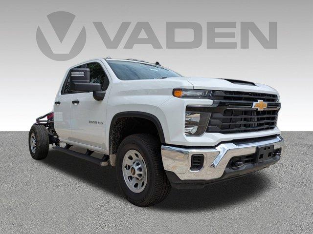 2025 Chevrolet Silverado 3500 HD Vehicle Photo in BRUNSWICK, GA 31525-1881