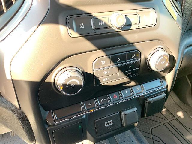 2020 Chevrolet Silverado 1500 Vehicle Photo in MOON TOWNSHIP, PA 15108-2571