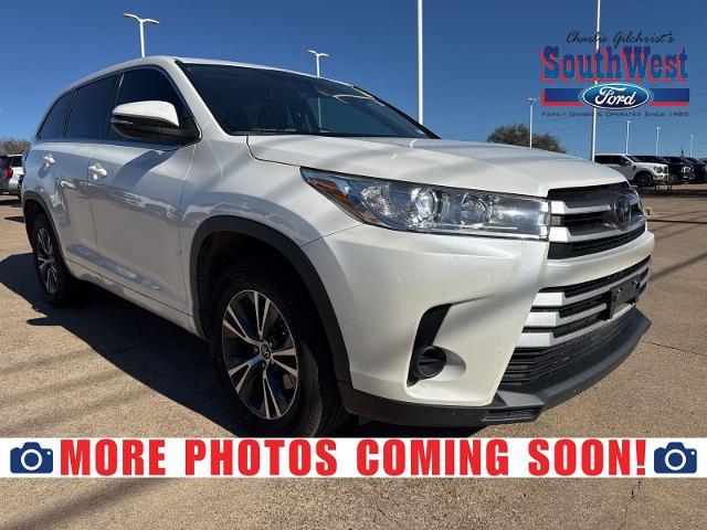 2018 Toyota Highlander Vehicle Photo in Weatherford, TX 76087